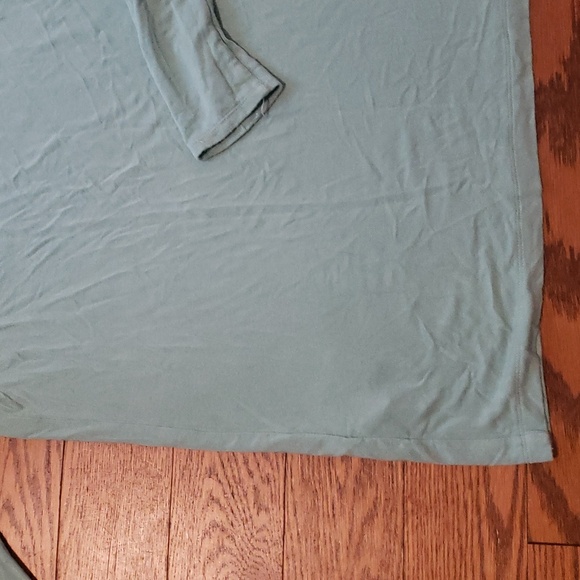 BCBG Maxazria Light Blue Long Sleeve - Picture 5 of 8